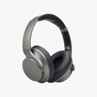 High-performance noise-cancelling Bluetooth headphones